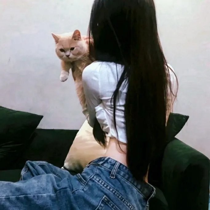 镜中的女孩